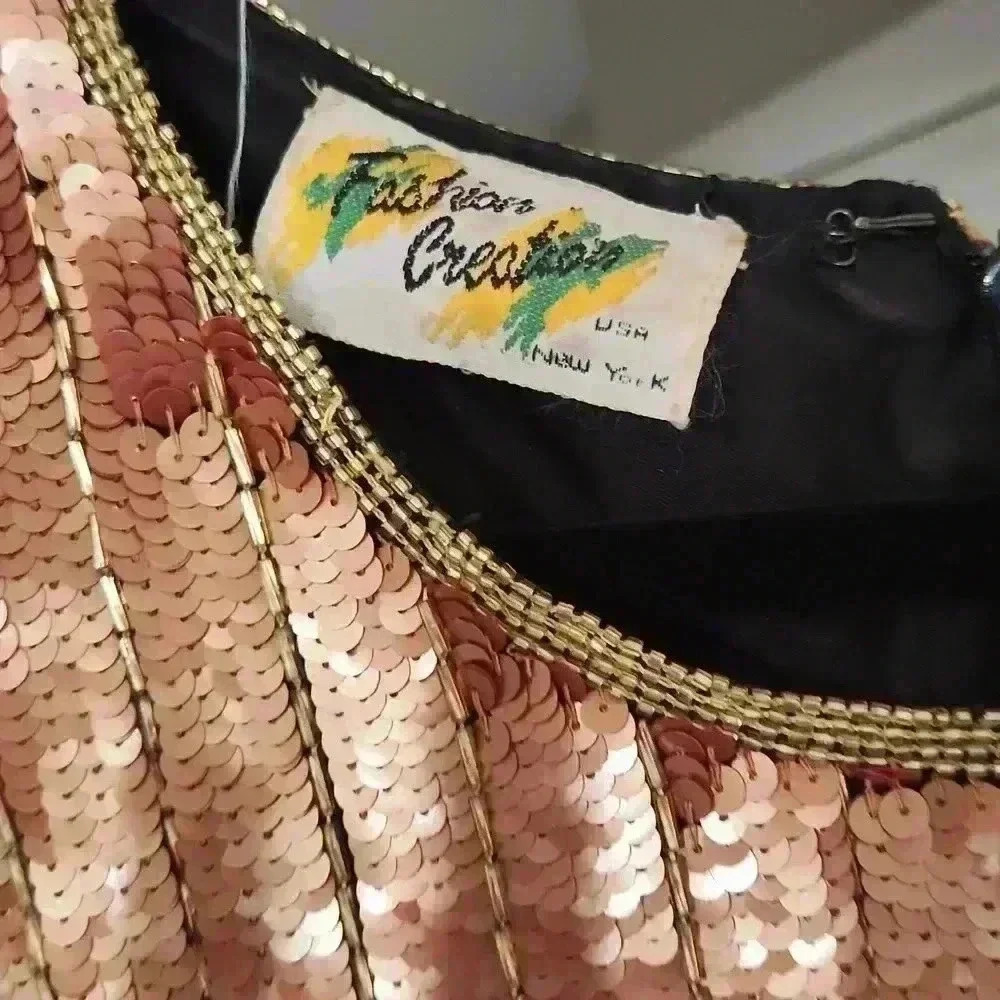 Vintage Fashion CreationFleur-de-lis Beaded Dress - Picture 5 of 9